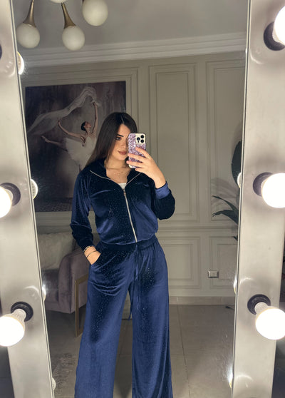 Give ME Diamonds Velvet Jogger Set - Midnight Blue