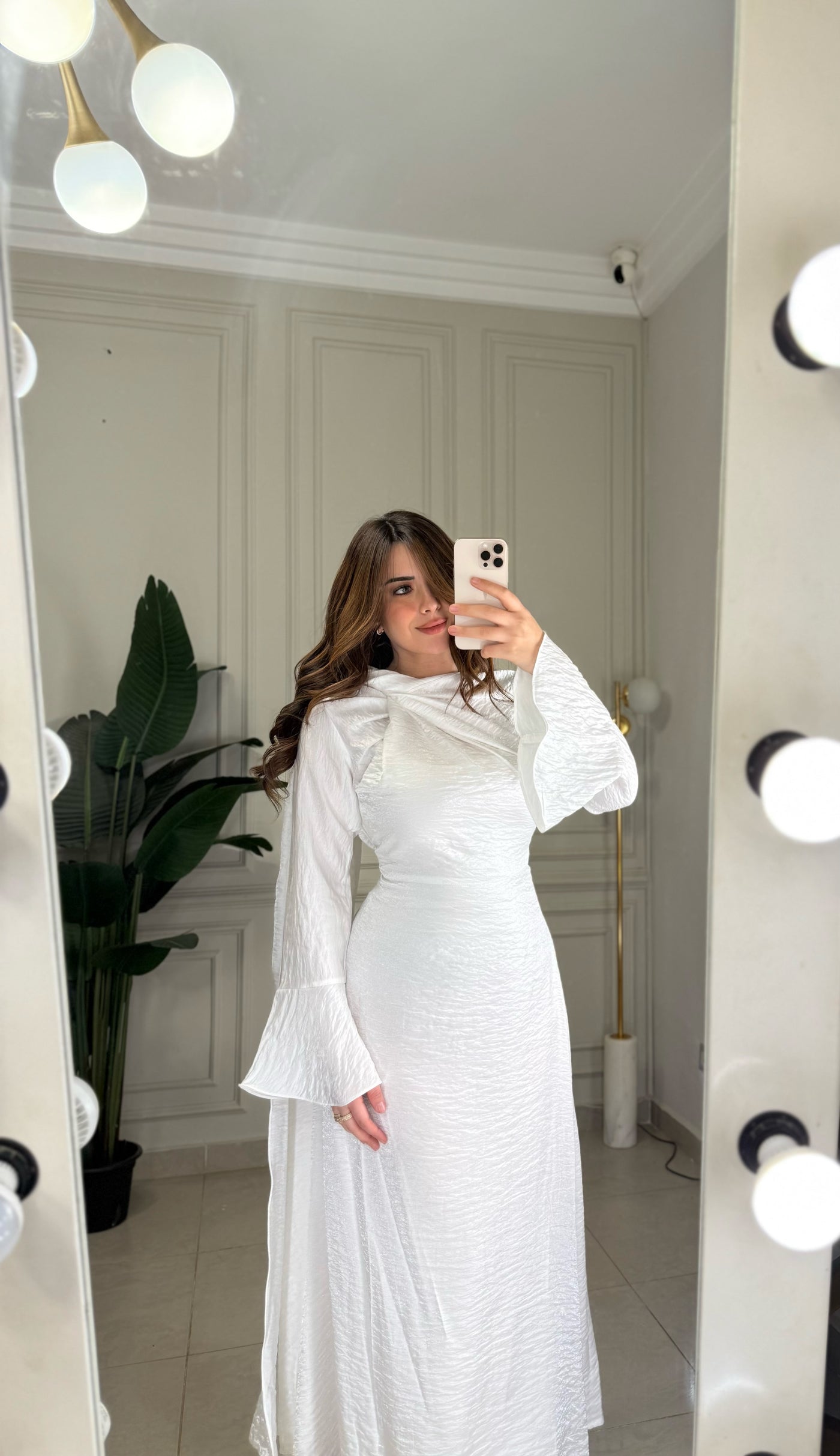 Royal Princess Shimmer Dress - White
