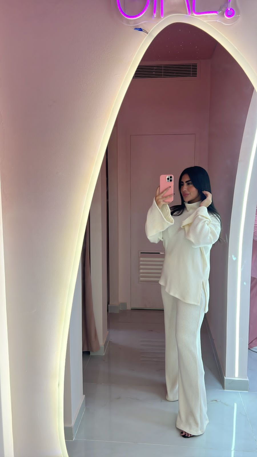 Airport Fit Knitted Oversized Pants - Off White