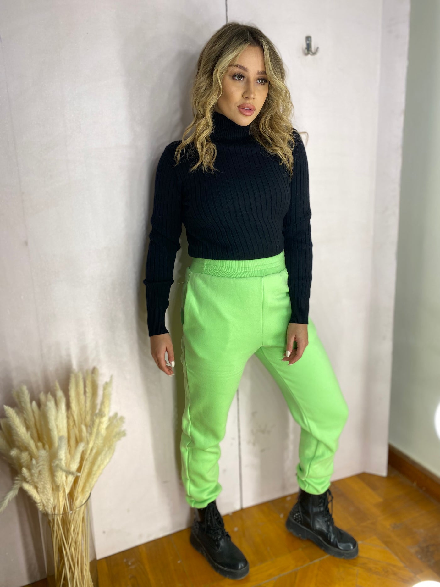 Stop & Stare Jogger Pants - Lime